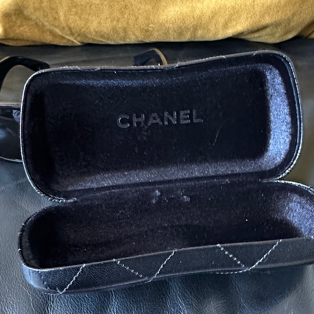 CHANEL Black Crystal-Embellished Sunglasses - Picture 11 of 11